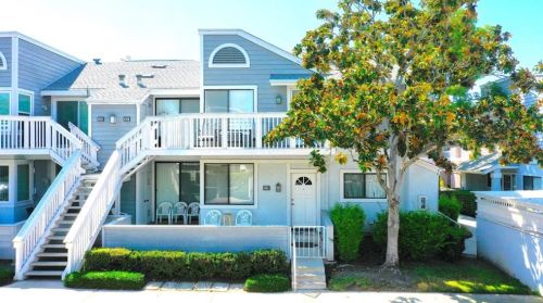 129 Remington, Irvine CA  92620-3792 exterior