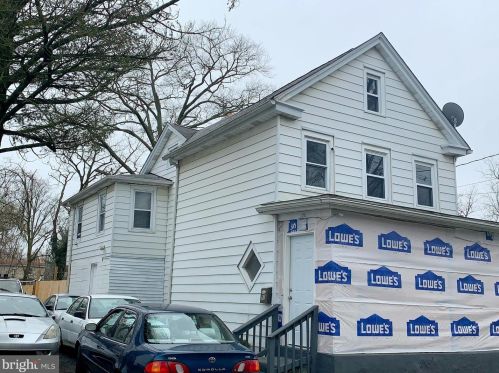 71 Carpenter St, West Deptford, NJ 08096-2640