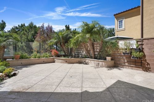 21 Gardenpath, Irvine CA 92603-0156 exterior