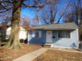 327 36th St, Louisville KY  40212-2311 exterior