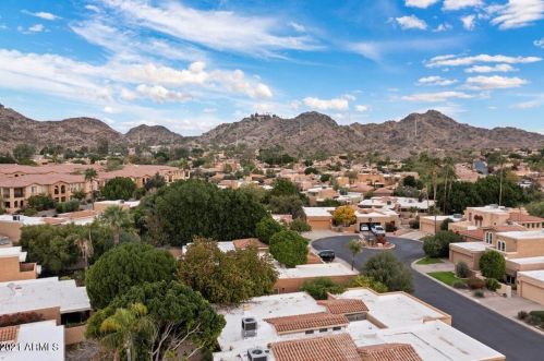 10632 11th St, Phoenix AZ 85020-1180 exterior