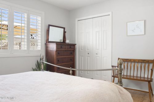 210 Butler Dr, Phoenix AZ 85051-4649 exterior