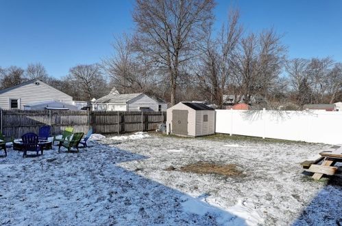 18 Smt Ave, Seekonk MA 02771-3919 exterior