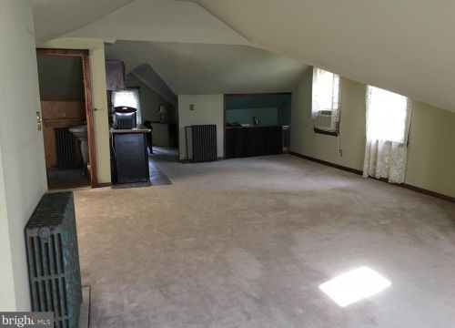 54 Watkins Ave, West Deptford NJ  08096-1236 exterior