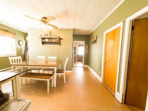 296 Hamlet St, Fall River MA 02724-3340 exterior