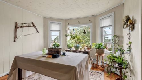 51 Morse Pl, Fall River MA 02724-1346 exterior