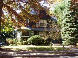 109 Parker St, Newton, MA 02459-2545