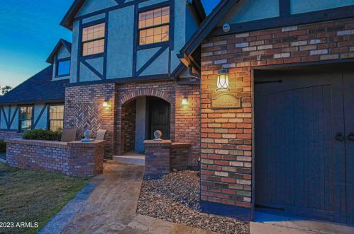 902 Claremont St, Phoenix AZ  85013-1360 exterior