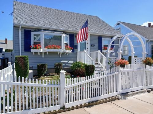 30 Townsend St, Winthrop MA 02152-1425 exterior