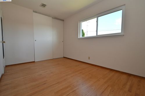 14297 Tiburon Rd, San Leandro CA 94577-6536 exterior