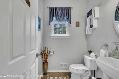 12 Swallow Tail Ct, Jackson Twp NJ 08527-2872 exterior