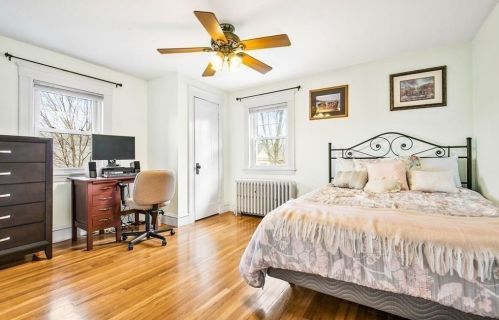 18 Angier Cir, Newton MA 02466-2901 exterior