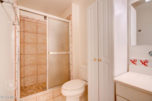 6243 Camelback Rd, Phoenix AZ 85033-1534 exterior