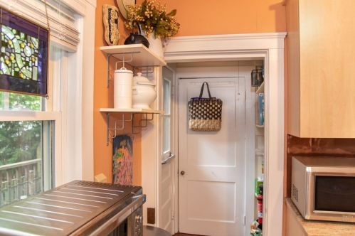 46 Blossom St, Arlington MA 02474-2639 exterior