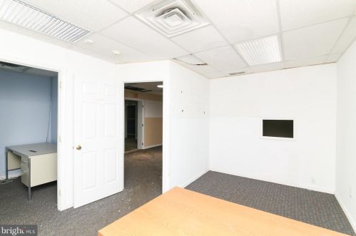 665 Broad St, West Deptford NJ 08096-1055 exterior