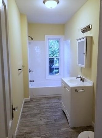 289 Main St, North Brookfield MA 01535-1914 exterior