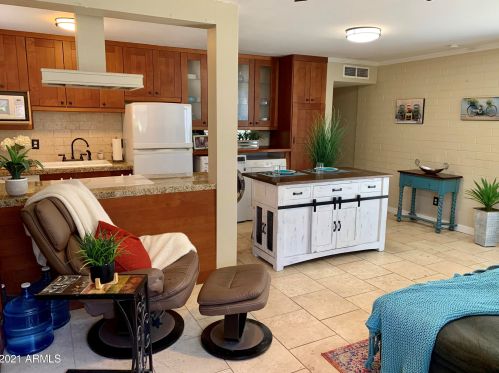 4202 38th St, Phoenix, AZ 85018-4834