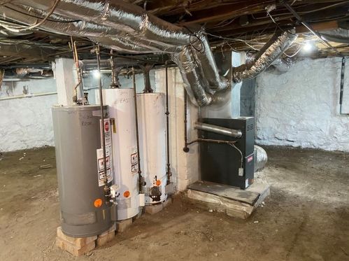 764 Plymouth Ave, Fall River MA 02721-1946 exterior