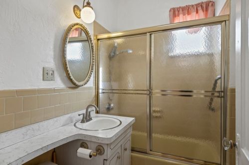 170 Bellingham St, Chelsea MA 02150-3315 exterior