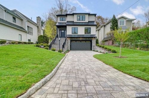 158 Magnolia Ave, Tenafly NJ  07670-1828 exterior