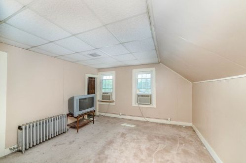 19 Friend St, Taunton MA 02780-2924 exterior