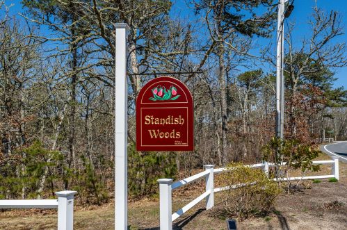 25 Jasper Moore Trl, Harwich, MA 02645-1481