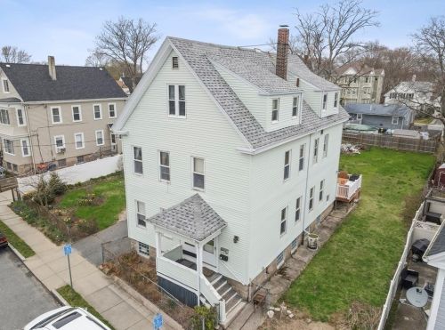 123 Locust St, New Bedford MA 02740-4506 exterior