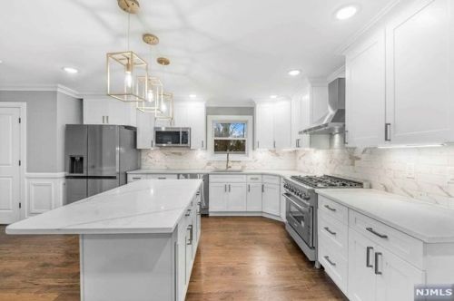 628 Knickerbocker Rd, Cresskill NJ  07626-1023 exterior