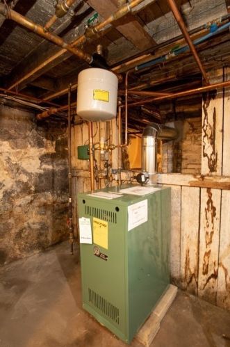 56 Foster St, New Bedford MA 02740-6677 exterior