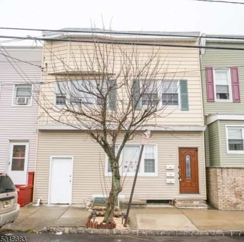 76 Heckel St, Belleville, NJ 07109-1058