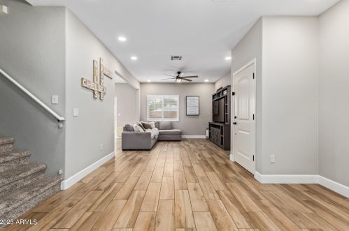 21844 40th Pl, Phoenix AZ  85050-7225 exterior