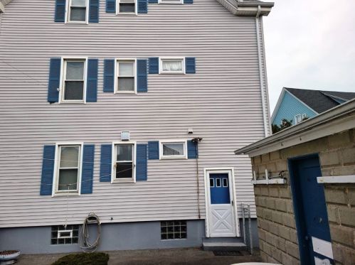 87 Briggs St, New Bedford MA 02740-3206 exterior