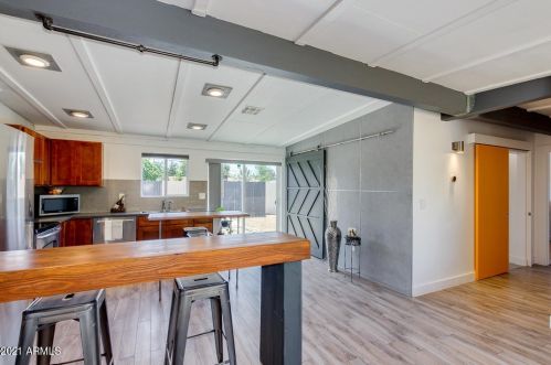 2225 Cambridge Ave, Phoenix AZ 85008-1216 exterior