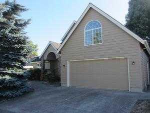 2245 Elm St, Mcminnville, OR 97128-2506