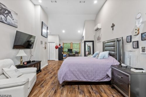 240 Skyline Lake Dr, Skyline Lakes NJ  07456-1959 exterior