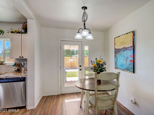 1701 Clarendon Ave, Phoenix AZ 85018-5209 exterior