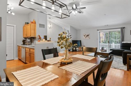 68 Crestmont Dr, West Deptford NJ  08051-2161 exterior