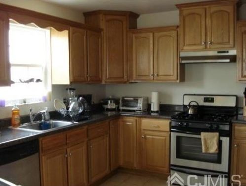 42 Randolph St, Carteret NJ  07008-3012 exterior