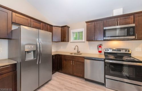 20 Panorama Dr, Wantage NJ  07461-4763 exterior