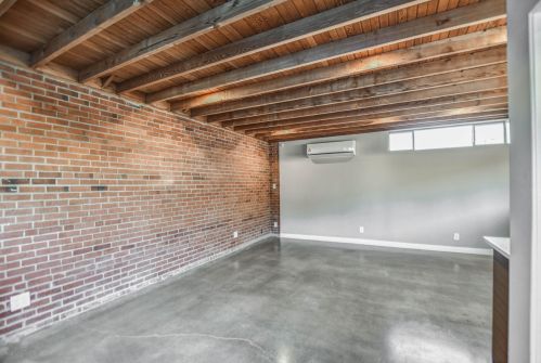 1201 Edgemont Ave, Phoenix AZ 85035-1809 exterior