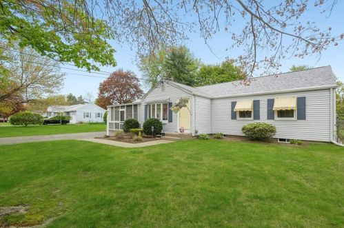 51 Dartmouth St, Agawam, MA 01001-2805