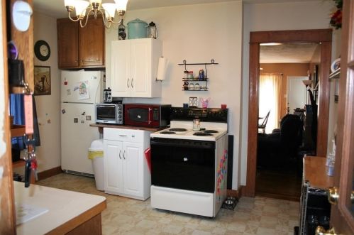 10 Dodge Ave, Worcester MA 01606-2468 exterior