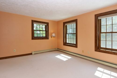 11 Clifford Rd, Southborough MA 01772-1502 exterior