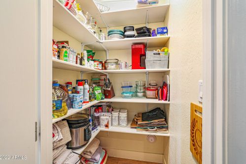 1665 Blaylock Dr, Phoenix AZ 85085-6324 exterior