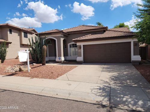 26237 45th St, Phoenix, AZ 85050-8561