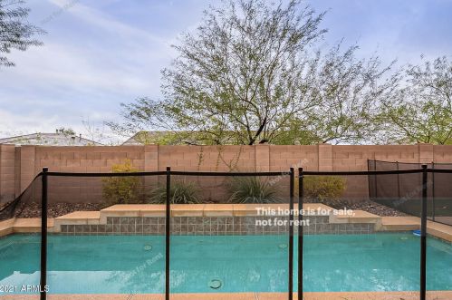 1823 Eastman Dr, Phoenix AZ 85086-1503 exterior