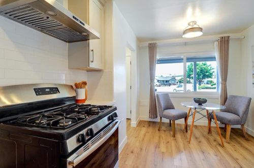 1135 Louise St, San Leandro CA  94578-3527 exterior