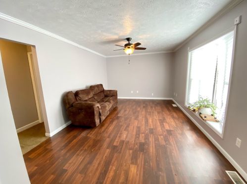 1201 Kennedy Dr, Swygert IL 61764-9169 exterior