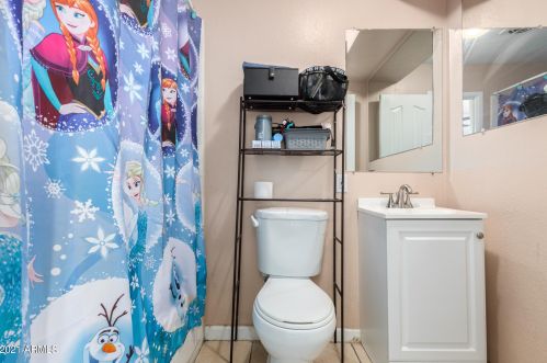 7750 Clarendon Ave, Phoenix AZ 85033-4023 exterior