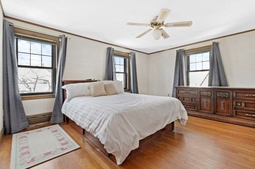 168 Linwood Ave, Newton MA 02460-1429 exterior